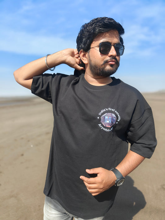 Aryabhata – The First Satellite Oversize T-shirt (Unisex)